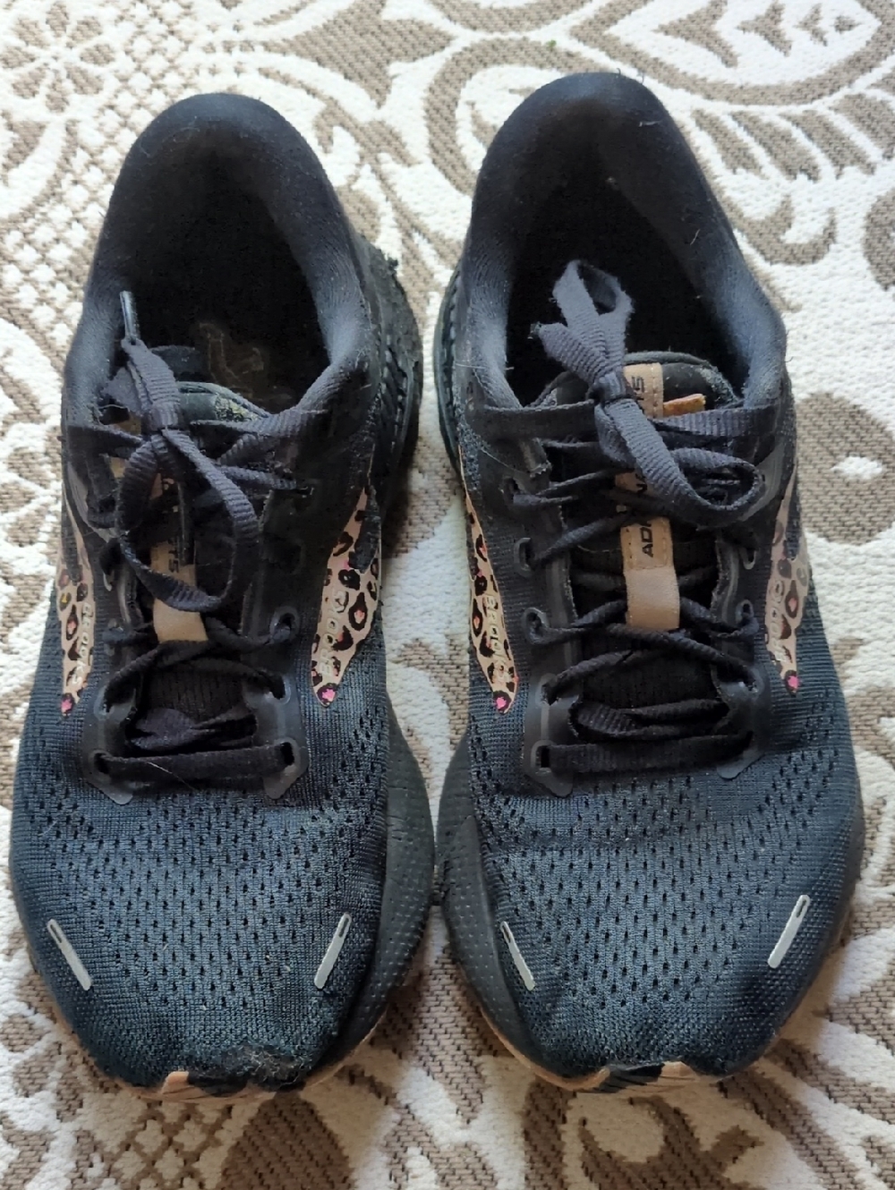 Women’s Brooks Adrenaline GTS 22 Athletic Sneakers with Leopard Accent